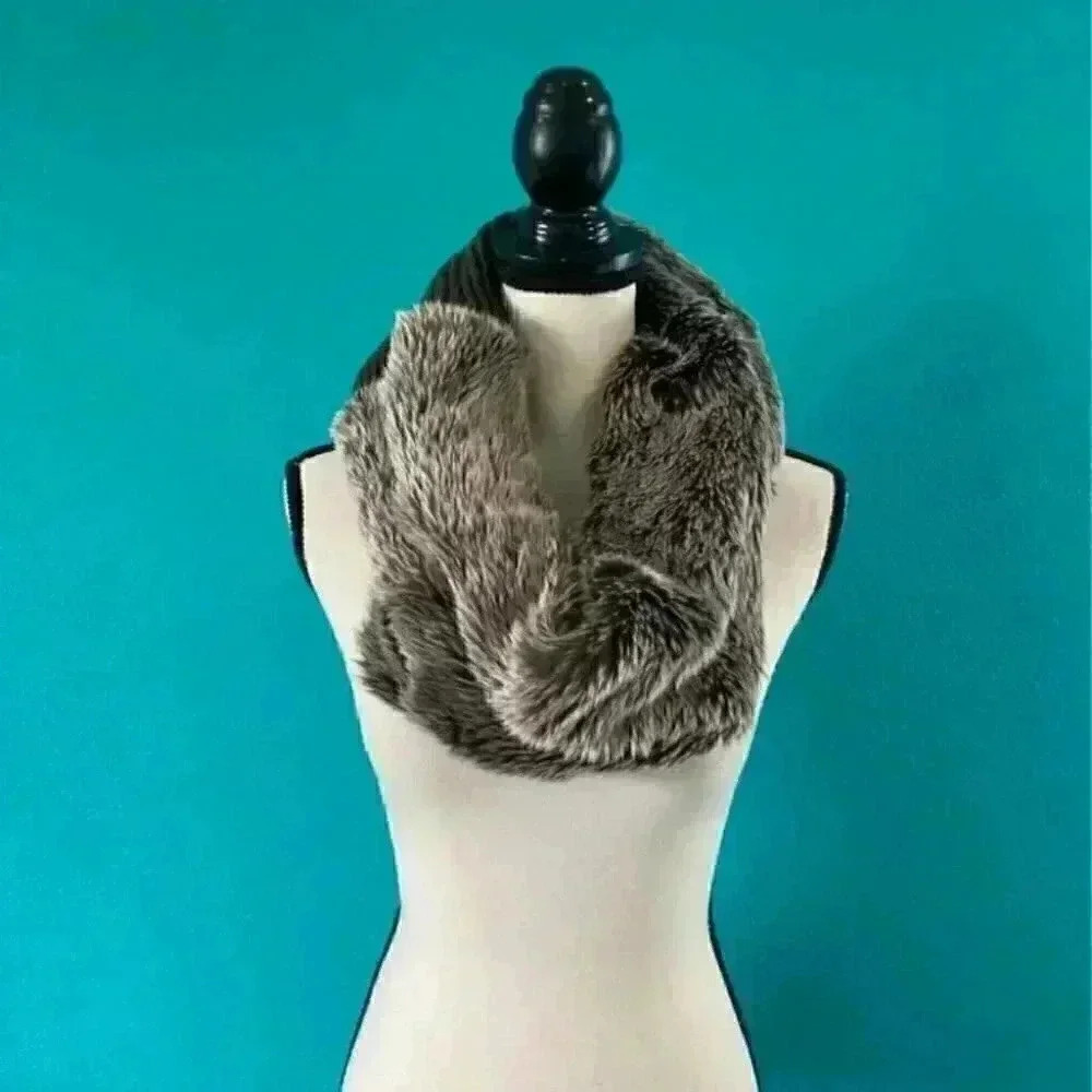 Infinite reversible scarf